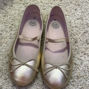 Gold Size 4 Ballet flats